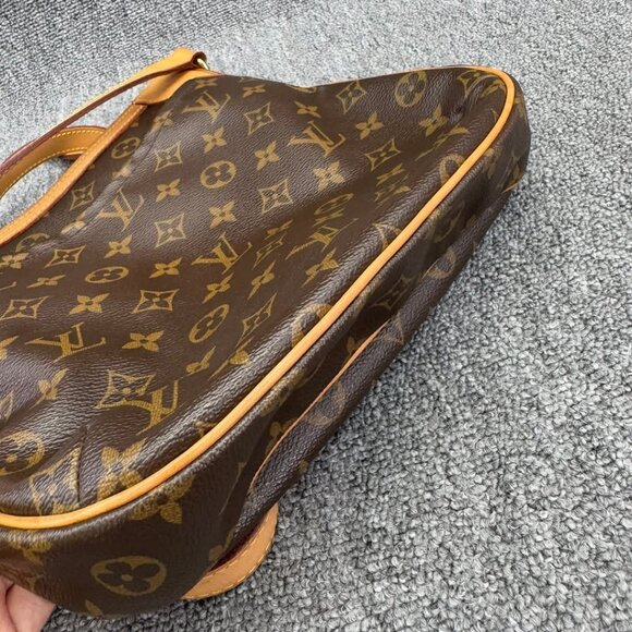 LOUIS VUITTON Odeon PM Brown Monogram Shoulder Bag 850-052925 - Picture 10 of 16